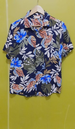 Camicia manica corta hawaiana