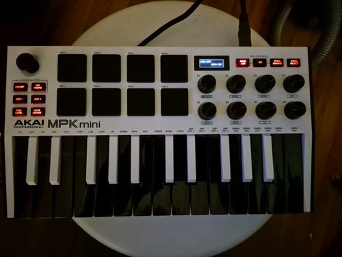 Akai sintetizzatore mpk - sintetizzatore, mini