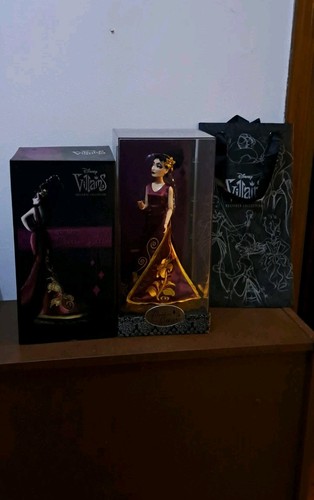 Disney store designer - store, villains