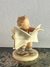 ? “Das Allerneuste” Goebel Hummel Figurine FM3 - 13cm h