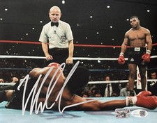 FOTO MIKE TYSON AUTOGRAFATA