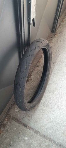 Pneumatico gomma anteriore