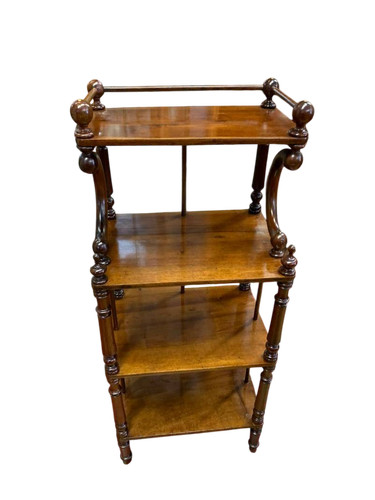 Antico piccolo etagere