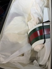 Nuovi scivoli da piscina Gucci
