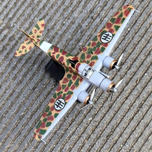 Modellino bombardiere 144 - bombardiere, 1:144