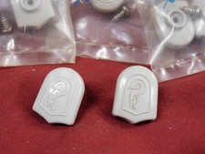 1 paio di bottoni nuovi