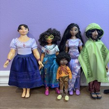 Disney Encanto Doll Figure Set