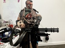 Hot Toys Terminator T-800