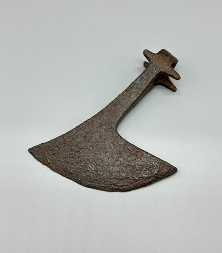 Reperto archeologico ascia da - reperto,