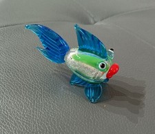 Statuina pesce tropicale in