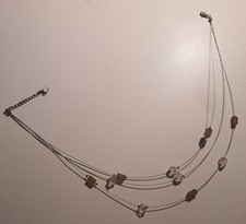 Collana Vintage, 3 fili metallici, 10 elementi trasluc, girocollo, 38 cm.