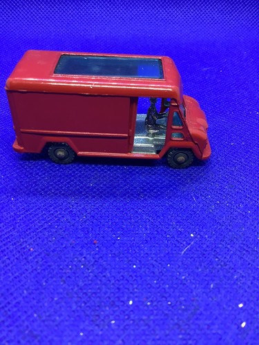 Vintage husky commer walk - vintage, walk-thru