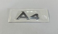 SCRITTA STEMMA FREGIO  LOGO ADESIVO CROMATO SATINATO NUOVO AUDI A4 SW BERLINA