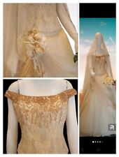 ABITO DA SPOSA PRINCIPESCO PREZIOSO  RICAMATO A MANO DA LAVARE .GUANTI IN OMAGGI