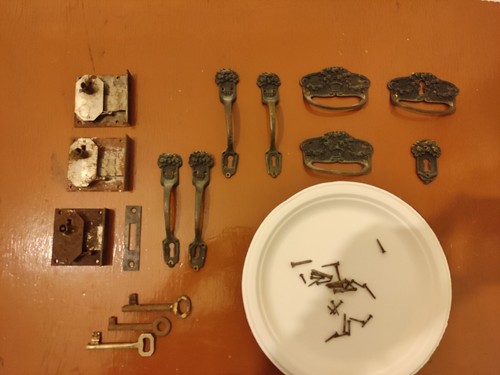 Set maniglie antiche con fregi - antiche,