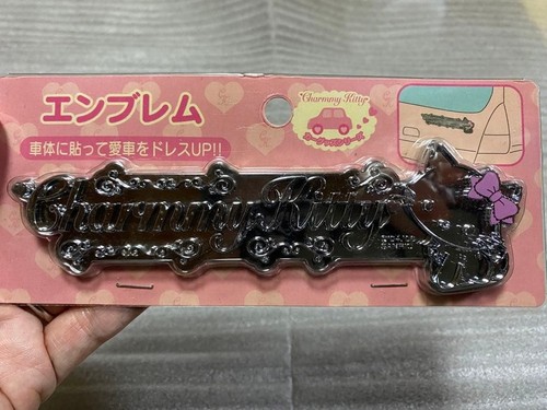 Originale charmy kitty emblema - originale,