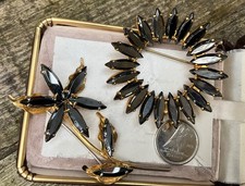 Vintage BLACK AB GLASS BROOCH