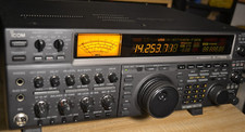 Icom IC-775Dx2 ricetrasmettitore radio HF HAM