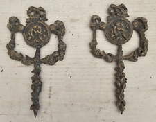 Antiche 2 decorazioni per mobili stile Liberty in bronzo