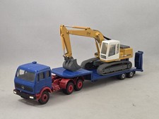 Camion Conrad Mercedes 3 assi con pianale ribassato Goldhofer + escavatore Liebherr 914 1:50