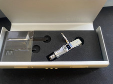 Shure WHLB Cuffia Etichetta