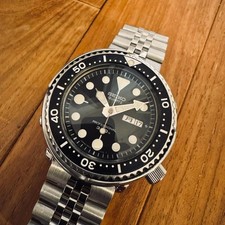 Seiko 7549 7010 Diver Quartz Orologio Vintage 1980 300m Originale Revisionato