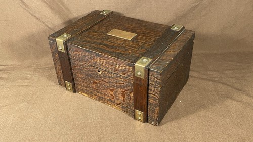 Antica scatola baule