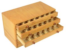 Vecchia cassettiera cassetta