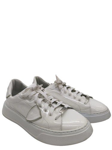 Sneakers stringate modello