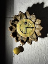 Lux "Sunflower" Pendulette
