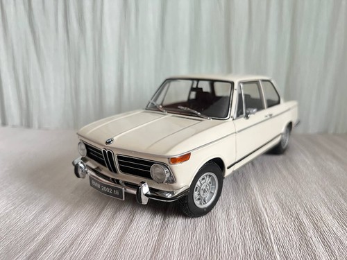 Kyosho bmw 2002 - tii, white