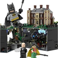 Batman Batcaverna & Wayne