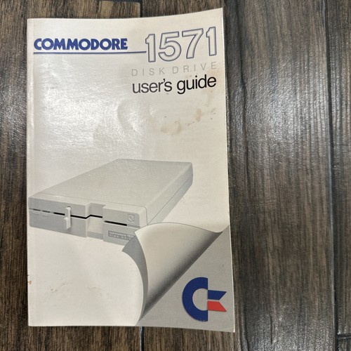 Commodore 1571 disk drive - disk,