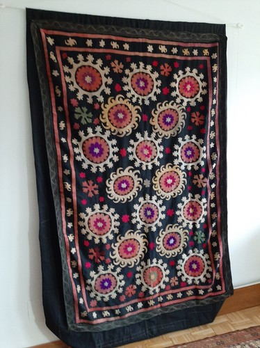Suzani uzbeka fatta - , a