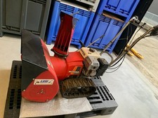 SPAZZANEVE CINGOLATO A MOTORE