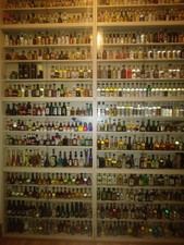 1300+ Mini Bottiglie Alcool + 10 Vetrine - Rare - Solo Complete! VB