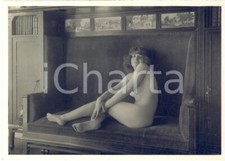 1925 ca EROTICA VINTAGE Donna nuda su divano in velluto - Foto 18x13 cm