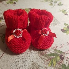 Scarpine neonata in acrilico rosso realizzate ai ferri-Nuove-Handmade