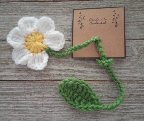 Handmade crochet daisy flower - handmade,