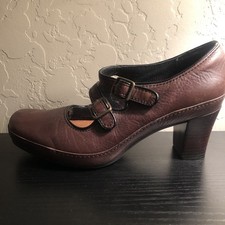 CLARKS 