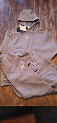Tuta lounge oversize grafica