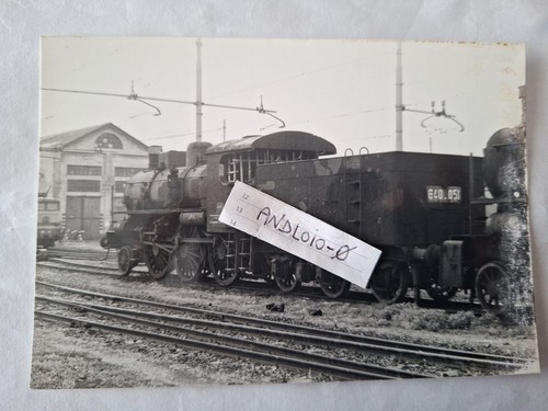 Fotografia deposito locomotive - fotografia,