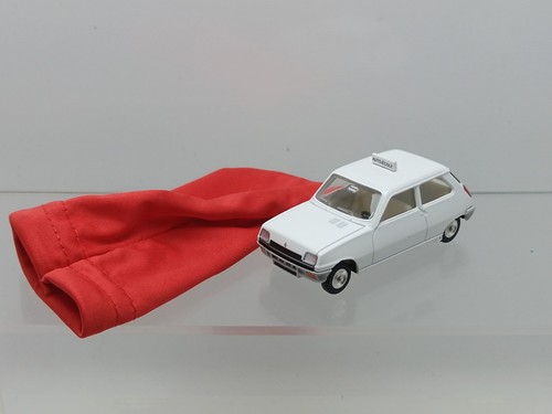 Minialuxe 6 renault - 1:43, 9-6