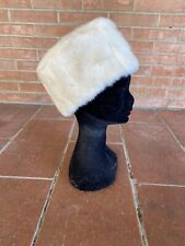 cappello in pelliccia  visone bianco mink fur hat fourrure vison nerz Pelzmütze