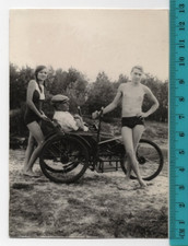 Tronchetti ragazzo senza camicia rigonfiamento affettuoso jock muscolo Beefcake gay int foto