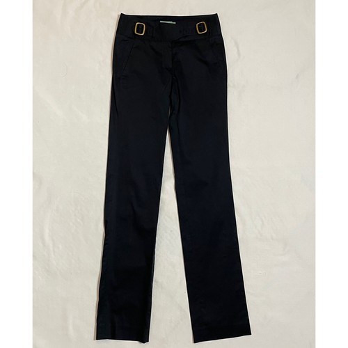Pantaloni nuovi con etichette