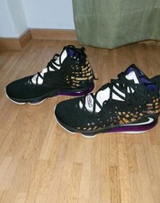 Nike Lebron 17 Lakers taglia