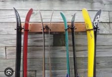 Portasci a dondolo da parete