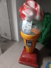 Distributore a forma di cono