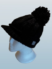 Cappello misto lana con visiera e pompon Berretto nero 100% made in italy